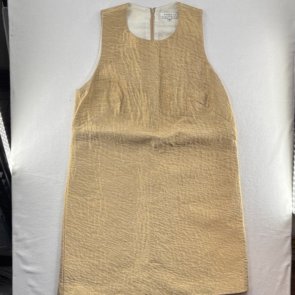 Elegant Metallic Gold Sleeveless Midi Dress - Size 46
